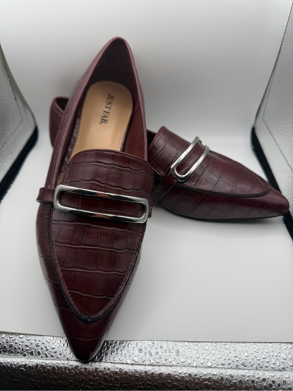 JustFab Burgundy Croc-Embossed Pointed Loafers with Silver Buckle size 9